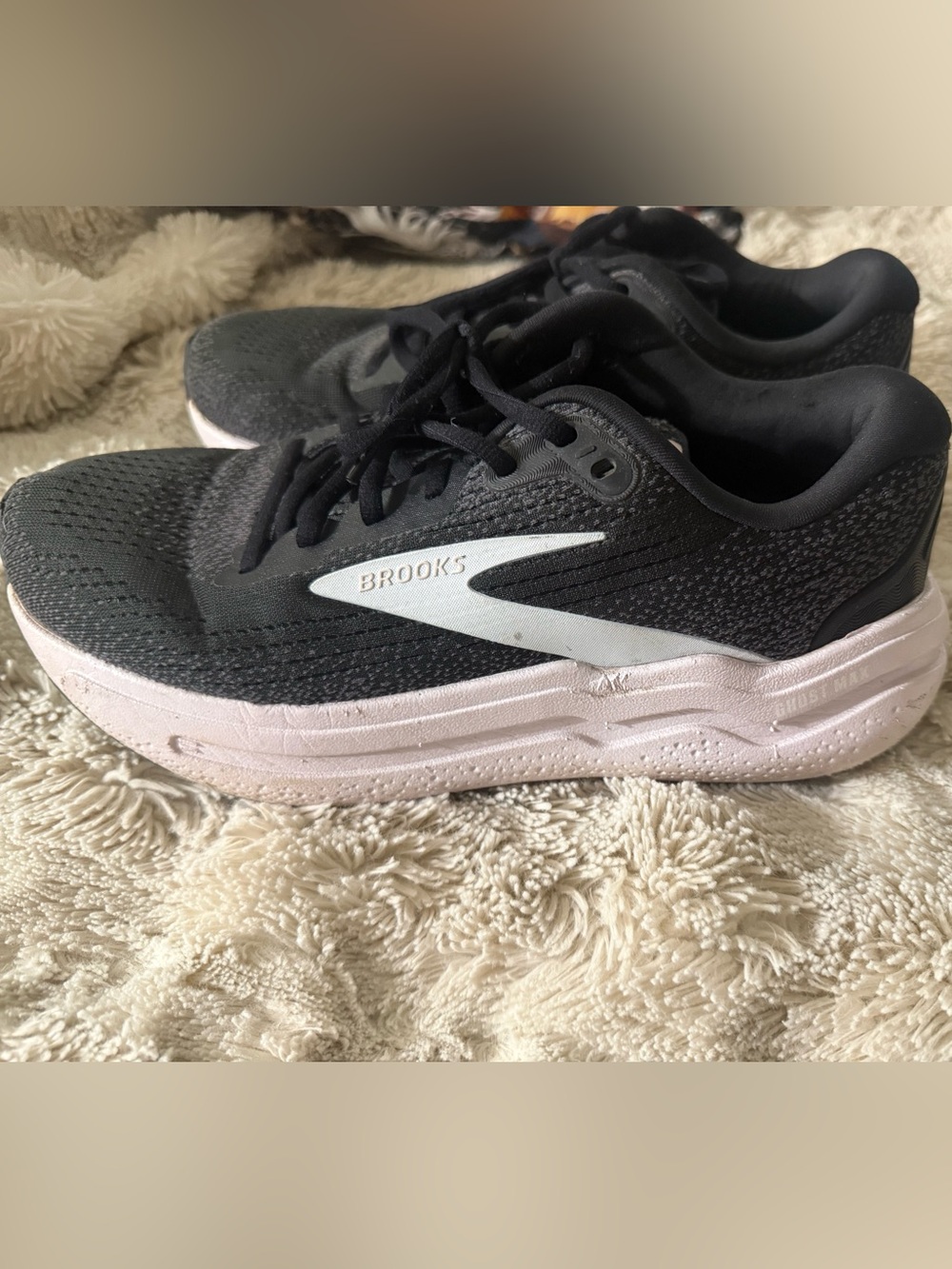 Brooks Women's Black & Light Pink Running Sneakers